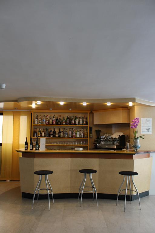 Hotel Grand Meeting 里米尼 外观 照片